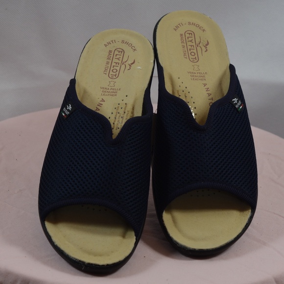 Fly Foot Italian Made Sandals Sz 9.5 NWT - Picture 2 of 6